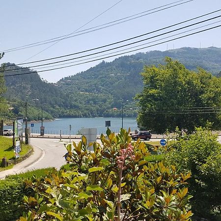 Sobreiro Apartamentos Rio Caldo Dış mekan fotoğraf