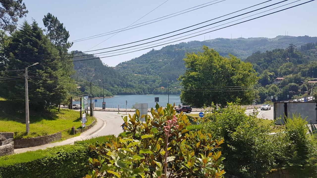 Sobreiro Apartamentos Rio Caldo Dış mekan fotoğraf
