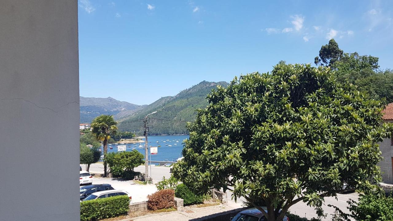 Sobreiro Apartamentos Rio Caldo Dış mekan fotoğraf